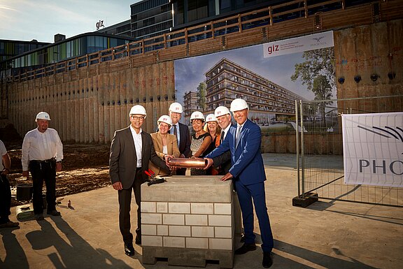 GIZ_Grundsteinlegung_eschborn-low.jpg