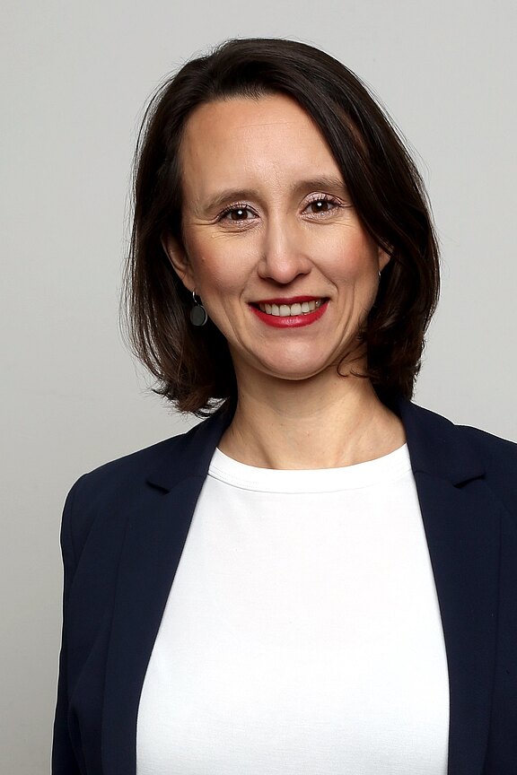 Lena_Brühne_web.jpg