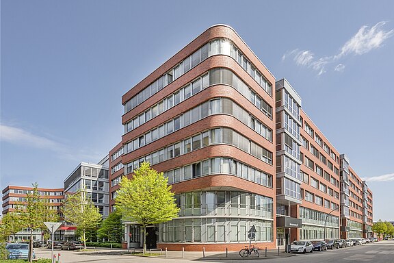 Hanse-Center-Hamburg-Gebäude.jpg