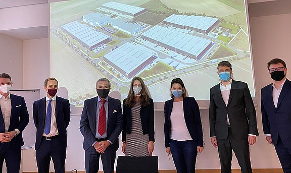 Foto_Signing_DEKA_und_DLH_BETA.jpg